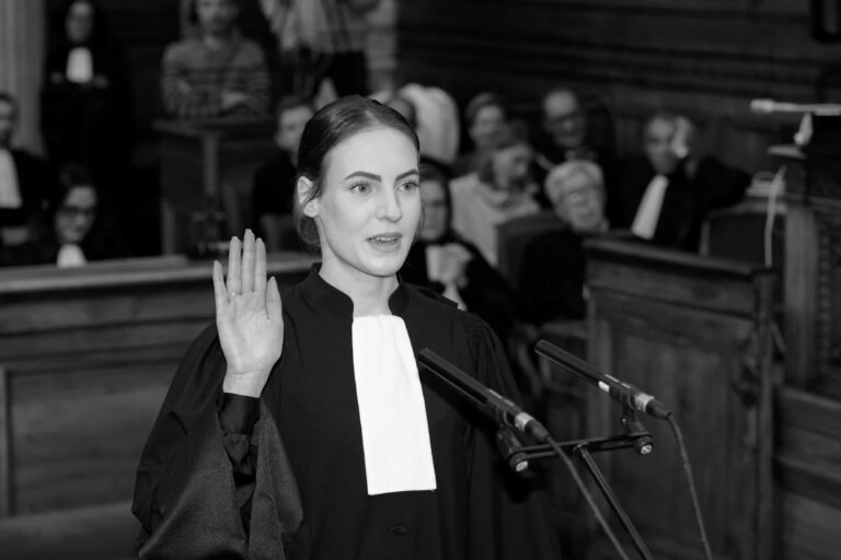 Photo de Mtre Maëva Maddalena lors de sa prestation de serment
